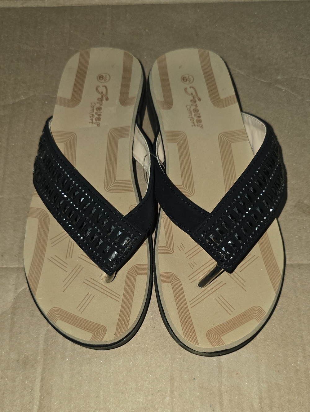 Forever Comfort Black Embellished Thong Sandals Size 6.5